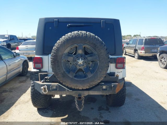 1C4HJWDG4FL622215 Jeep Wrangler Unlimited Freedom Edition