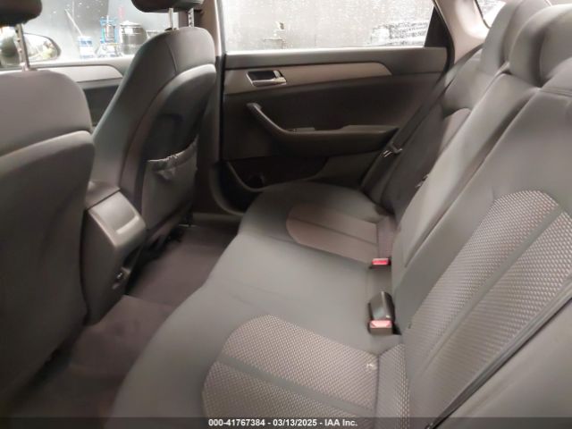 5NPE24AF6KH817599 Hyundai SONATA SE