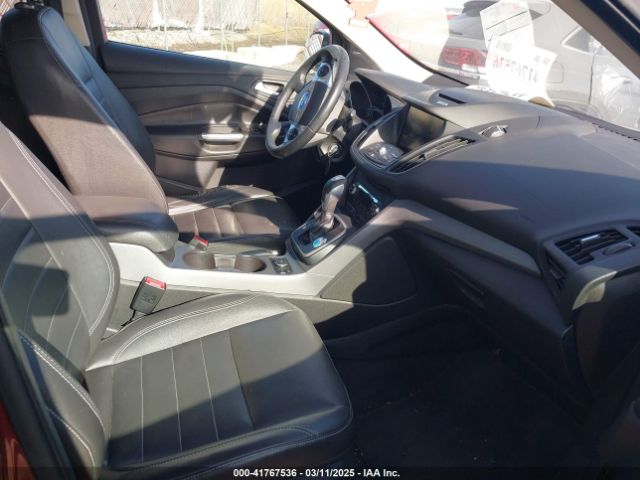 1FMCU9GX9EUB41833 Ford ESCAPE SE