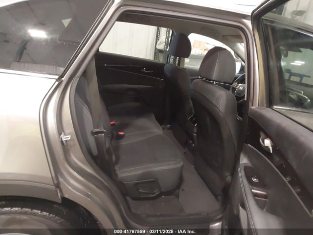 5XYPGDA55KG483686 KIA Sorento 3.3l Lx