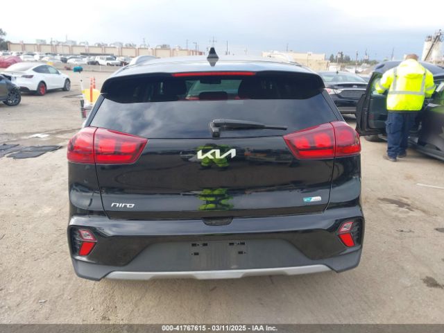 KNDCB3LC5N5548360 KIA Niro Lxs