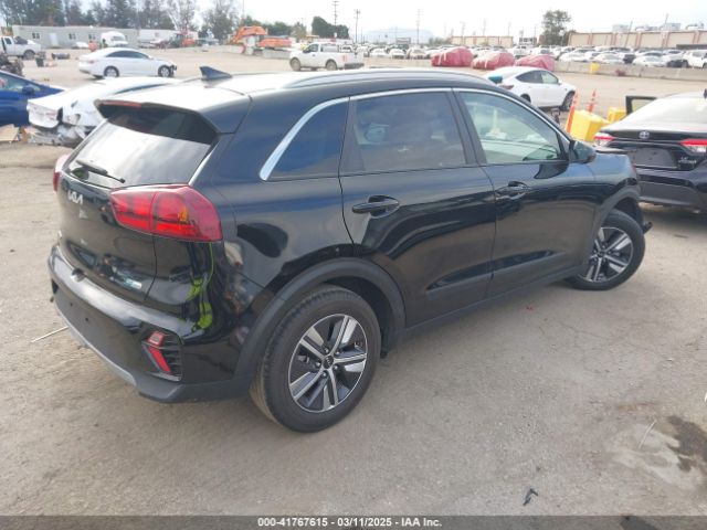 KNDCB3LC5N5548360 KIA Niro Lxs