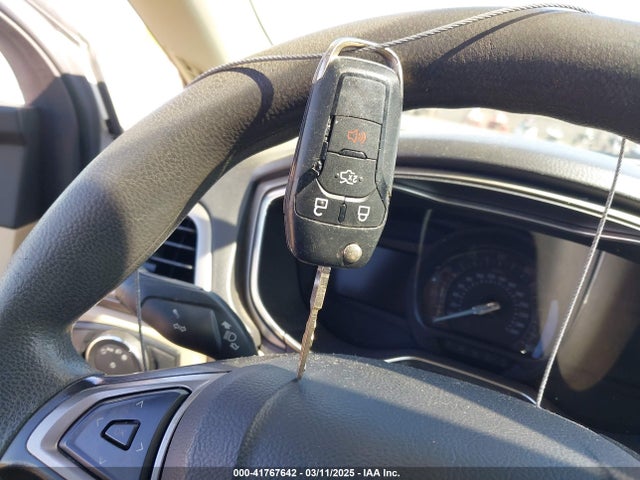 3FA6P0HD4GR227298 Ford Fusion