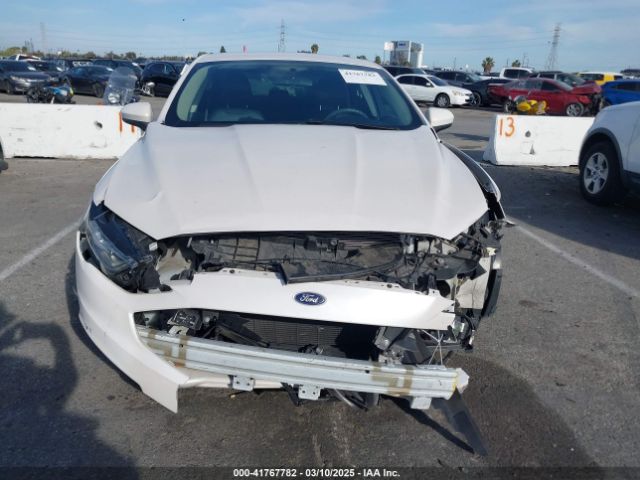 3FA6P0HD6HR312807 Ford FUSION SE