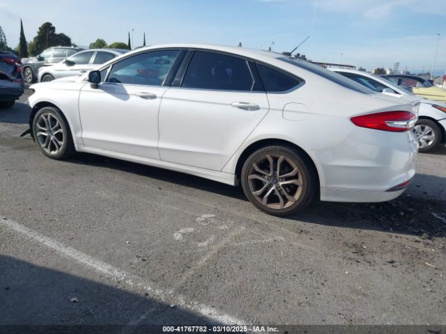 3FA6P0HD6HR312807 Ford FUSION SE