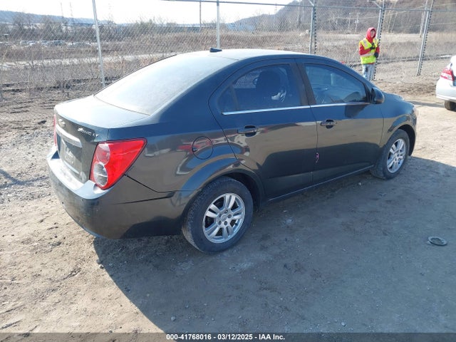 1G1JC5SHXE4238734 Chevrolet Sonic Lt Auto