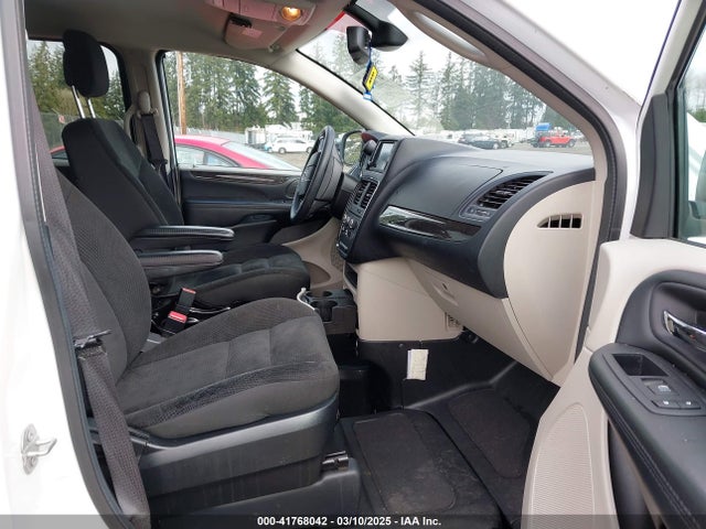 2C7WDGBG2KR801381 Dodge Grand Caravan Se