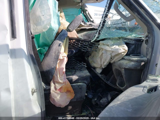 1FDBF6Z86NKA40450 Ford Transit-350 Cab