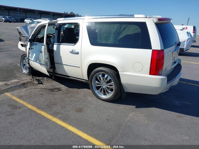 2013 CADILLAC ESCALADE ESV 1GYS3KEF3DR254306 Photo 2