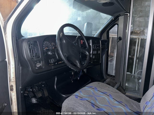 41768195 :رقم المزاد ، 1GBE4V1958F414540 vin ، 2008 Chevrolet Cc4500 مزاد بيع