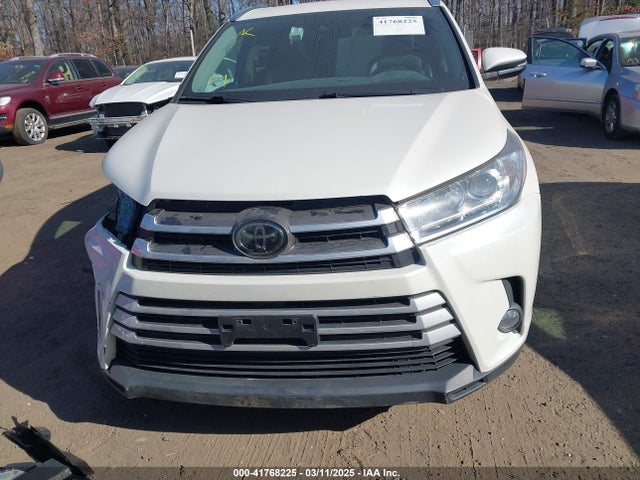 5TDJZRFH8KS583672 Toyota Highlander Xle