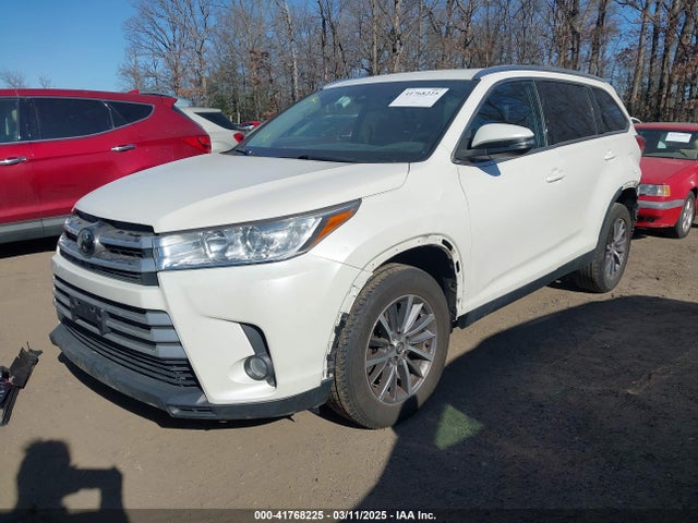 5TDJZRFH8KS583672 Toyota Highlander Xle