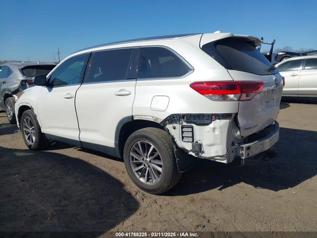 5TDJZRFH8KS583672 Toyota Highlander Xle