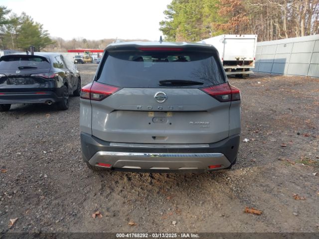 JN8AT3DD4MW304014 Nissan Rogue Platinum Intelligent Awd