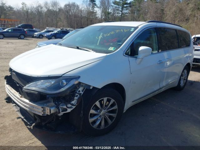 2C4RC1BG9HR683381 Chrysler Pacifica Touring-l