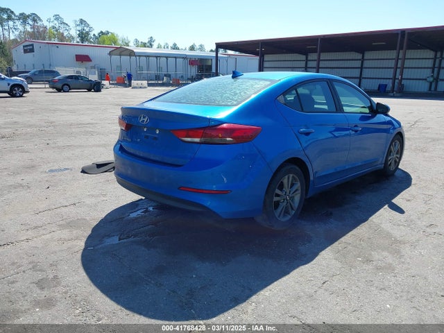 5NPD84LFXHH183858 Hyundai ELANTRA SE