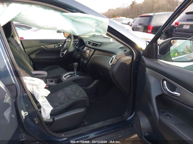 5N1AT2MV9FC917132 Nissan ROGUE SV
