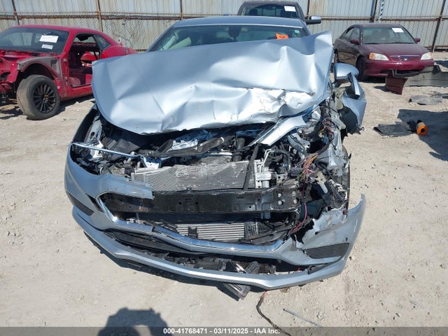 1G1BC5SMXH7133938 Chevrolet Cruze Ls Auto