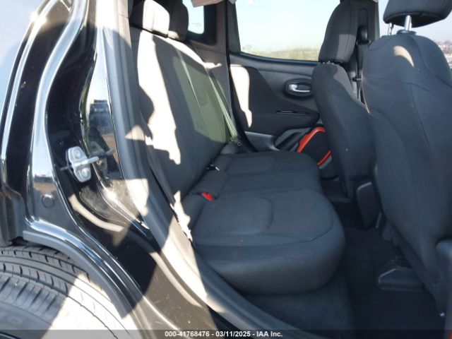 ZACCJBAB8JPH72828 Jeep Renegade Upland Edition 4x4