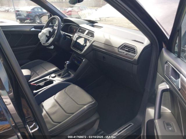 3VV4B7AXXNM142698 Volkswagen Tiguan 2.0t Sel R-line