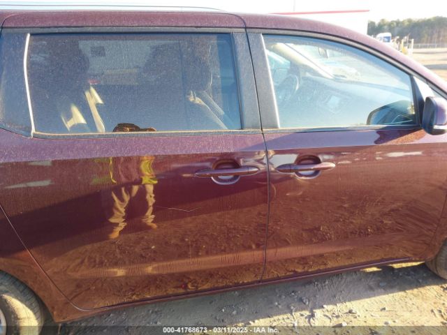 KNDMB5C11H6242656 KIA SEDONA LX