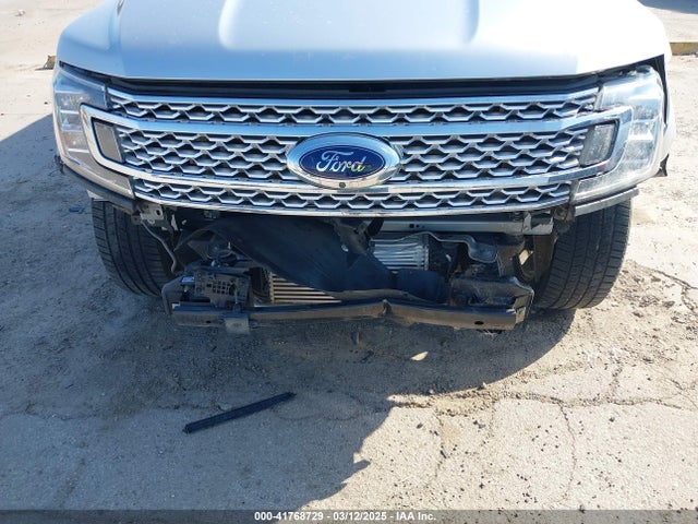 1FMJU1LT7JEA44453 Ford Expedition Platinum