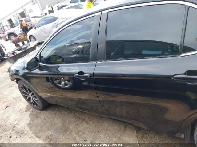 4T1G11AK6NU660671 Toyota CAMRY SE