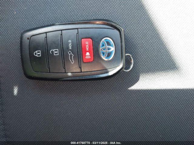 JTEAAAAH2MJ002520 Toyota VENZA LE