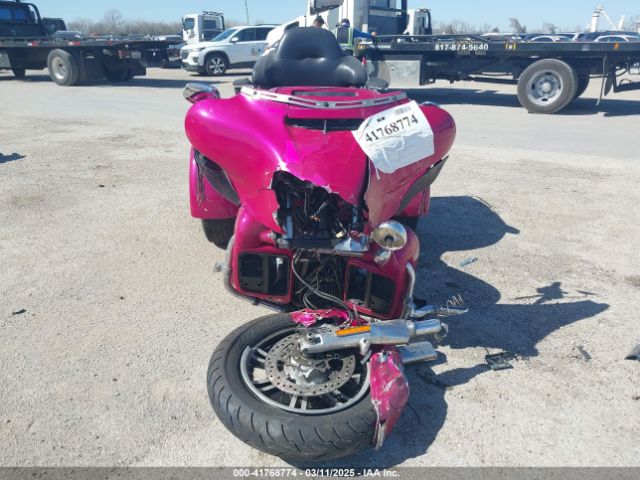 2017 HARLEY-DAVIDSON FLHTCUTG 1HD1MAD18HB861409 Photo 4
