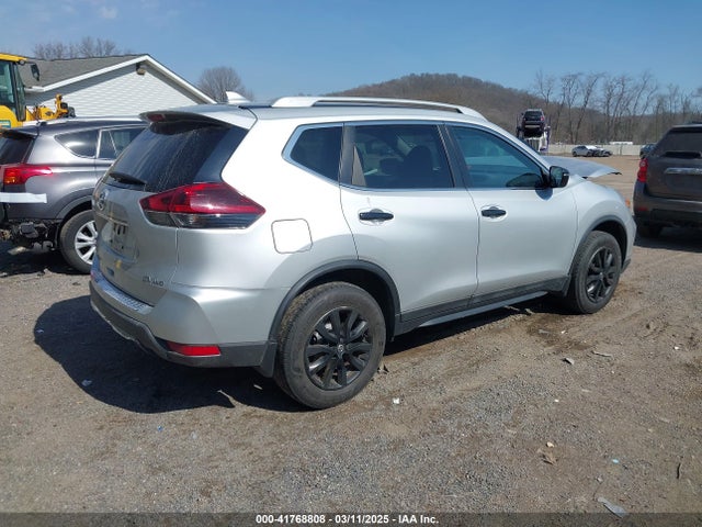 5N1AT2MV0JC770594 Nissan ROGUE SV