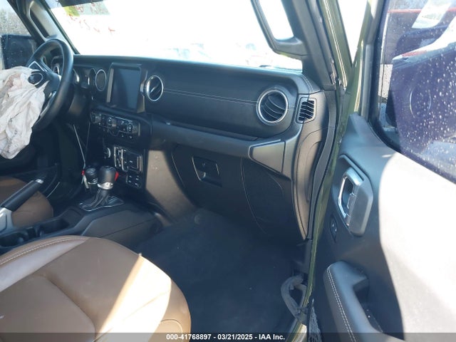 1C4HJXEG5MW613068 Jeep Wrangler Unlimited Sahara 4x4