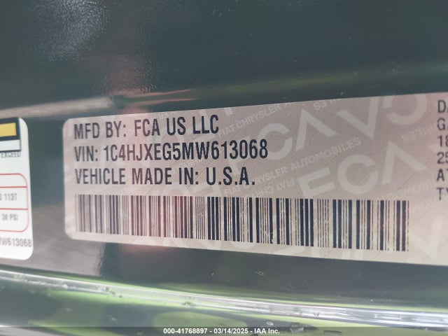 1C4HJXEG5MW613068 Jeep Wrangler Unlimited Sahara 4x4