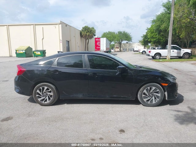Honda CIVIC EX 2018 19XFC2F79JE020192 Image 13