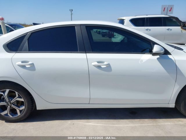 3KPF24AD8LE151323 KIA Forte Lxs