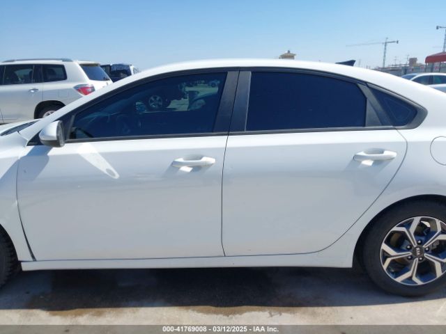 3KPF24AD8LE151323 KIA Forte Lxs
