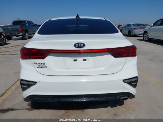 3KPF24AD8LE151323 KIA Forte Lxs