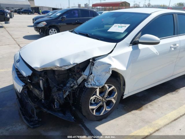 3KPF24AD8LE151323 KIA Forte Lxs
