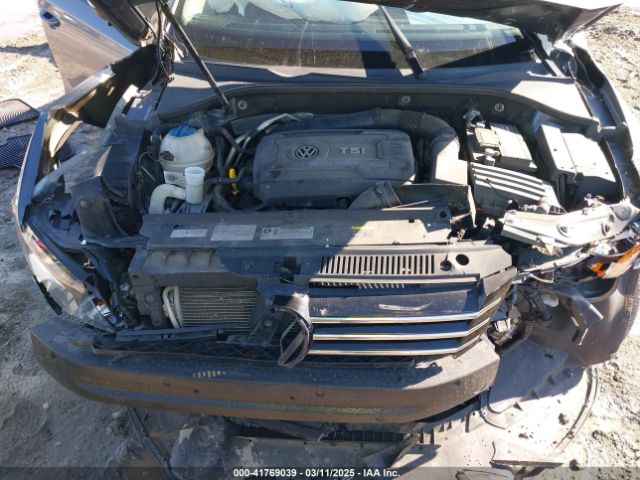 1VWAT7A31EC107462 Volkswagen Passat 1.8t Wolfsburg Edition