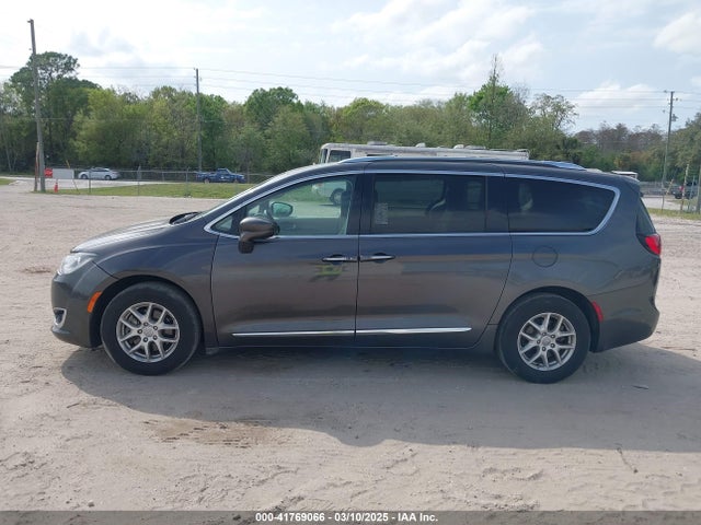 Chrysler Pacifica Touring L 2020 2C4RC1BG6LR283903 Image 14