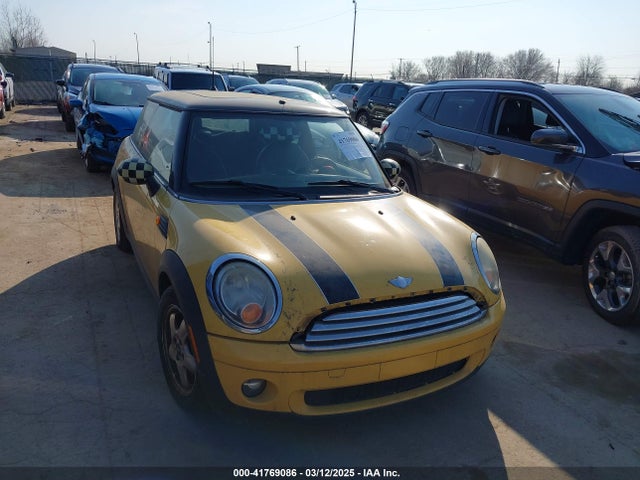 2008 MINI COOPER WMWMF33528TT60807 Photo 5