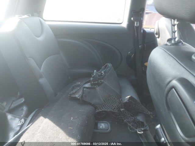 2008 MINI COOPER WMWMF33528TT60807 Photo 7