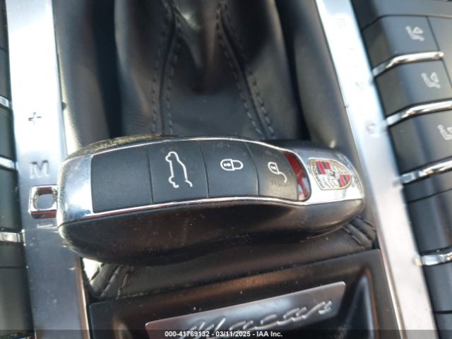 WP1AB2A53FLB52686 Porsche MACAN S