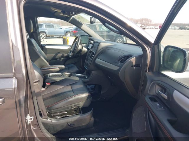 2C4RDGEG0HR806965 Dodge Grand Caravan Gt