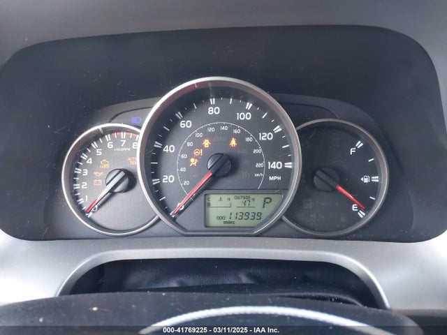 2T3BFREVXGW464225 Toyota RAV4 LE