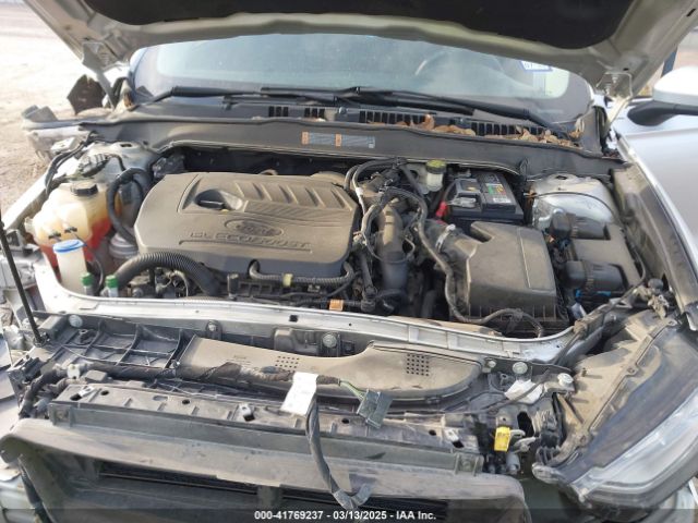 3FA6P0HD8HR241738 Ford FUSION SE