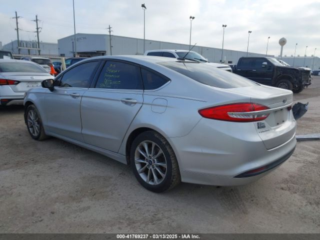 3FA6P0HD8HR241738 Ford FUSION SE