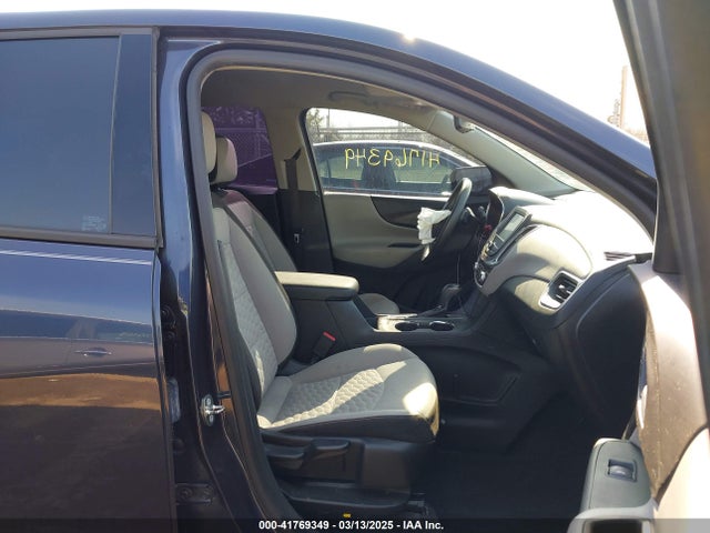 3GNAXHEV1JL403919 Chevrolet EQUINOX LS