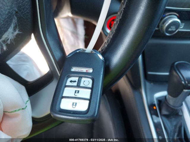 1HGCV1F98JA213334 Honda Accord Touring