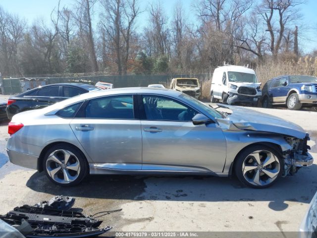 1HGCV1F98JA213334 Honda Accord Touring