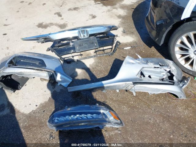 1HGCV1F98JA213334 Honda Accord Touring